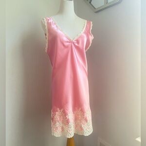 Oscar de la renta  Pink Satin Nightgown .